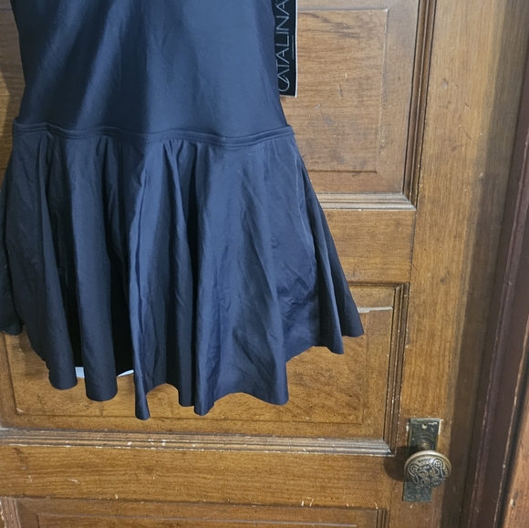 Essentials by Catalina Plunge Neck Swimdress Black Size L (12-14) - Picture 4 of 11